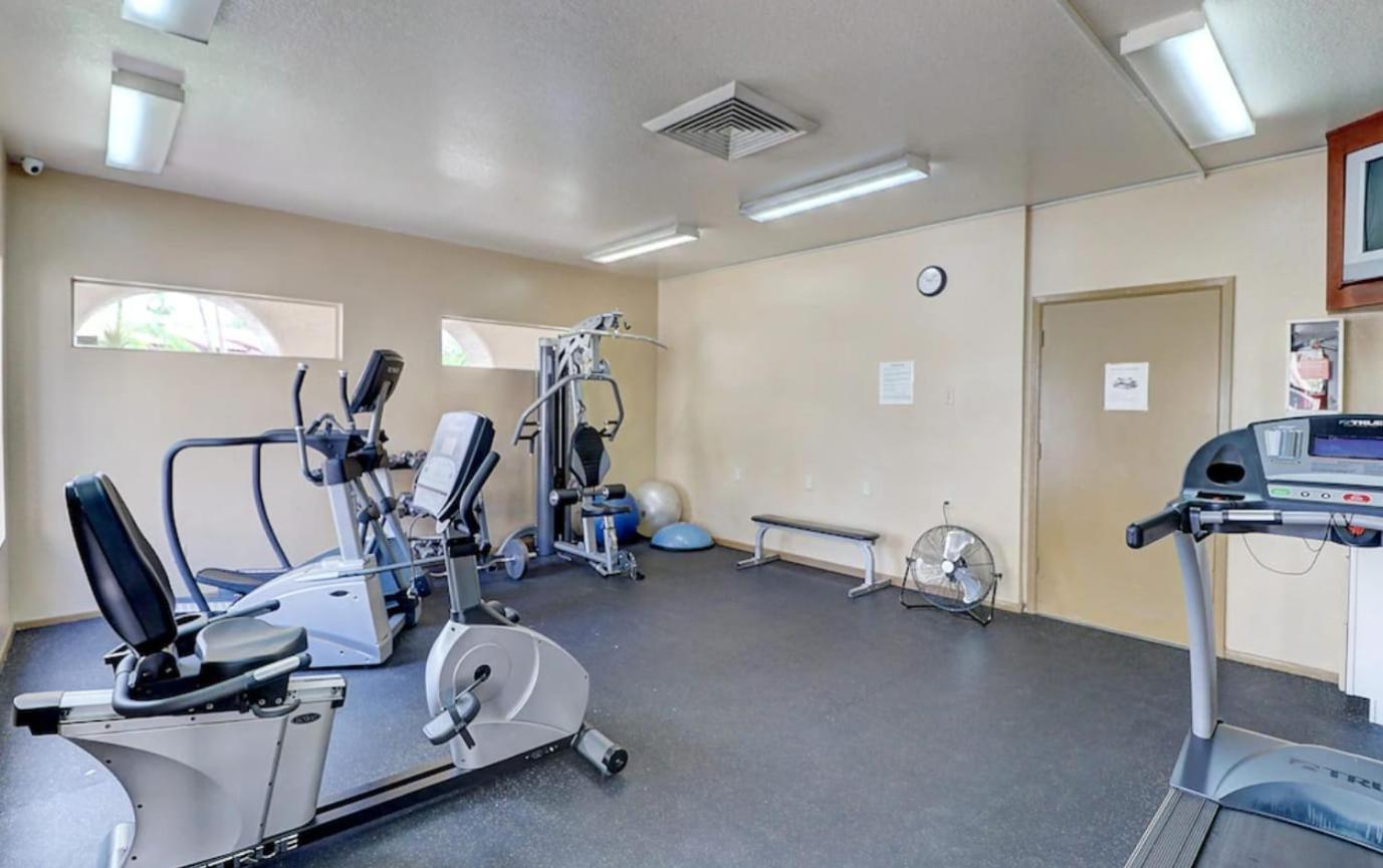 Condo With Heated Pool, Hot Tub, Near Walking Paths 格伦代尔 外观 照片